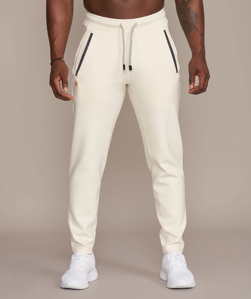 Gold's Gym Apparel - Men's Track Pants "Eric" with 3D Logobadge, Reflective Tape, and recycled Polyester REPREVE® - Perfect blend of style and performance.