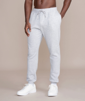Grey men's sweatpants from Gold's Gym. Sweatpants with elastic waistband and drawstring, front pockets and back patch pocket.  Grey men's sweatpants from Gold's Gym. Sweatpants with elastic waistband and drawstring, front pockets and back patch pocket.